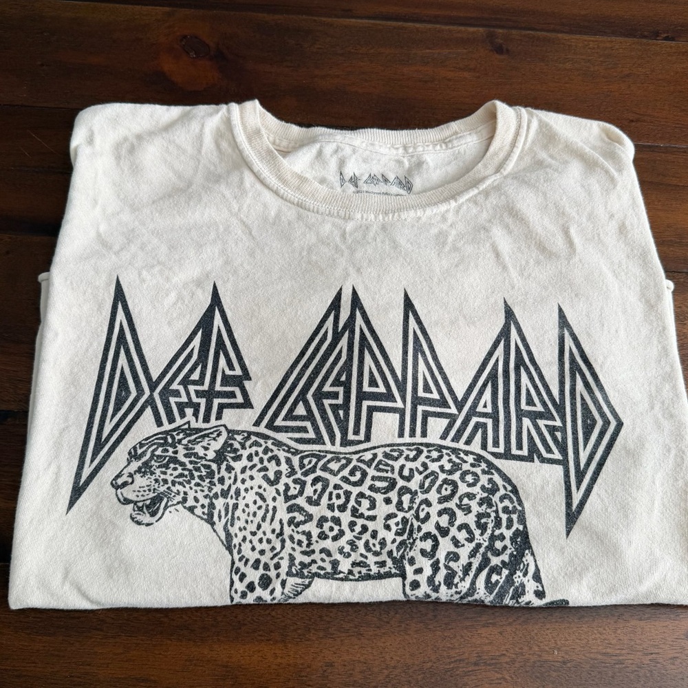 Def Leppard Graphic Crop Top - White